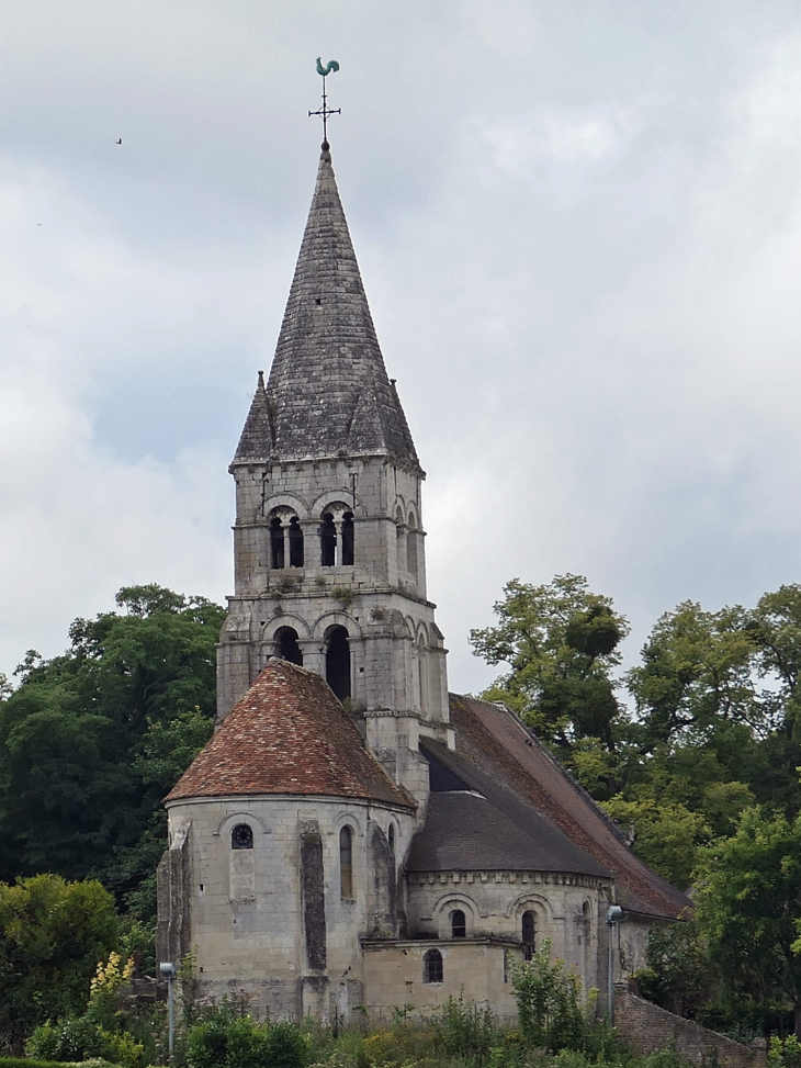 L'église - Saint-Vaast-de-Longmont