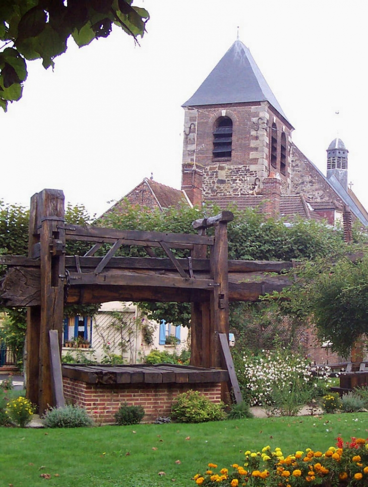 Eglise et pressoir - Savignies