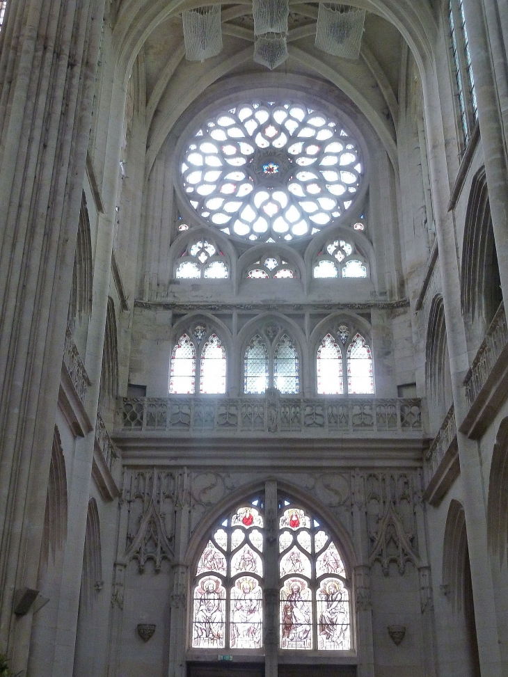 Dans la cathédrale - Senlis