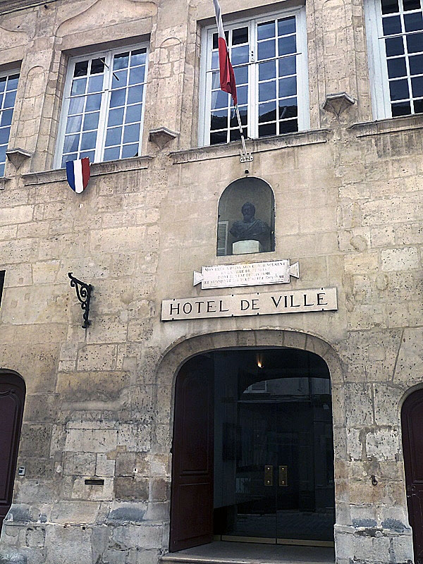 L'hôtel de ville - Senlis