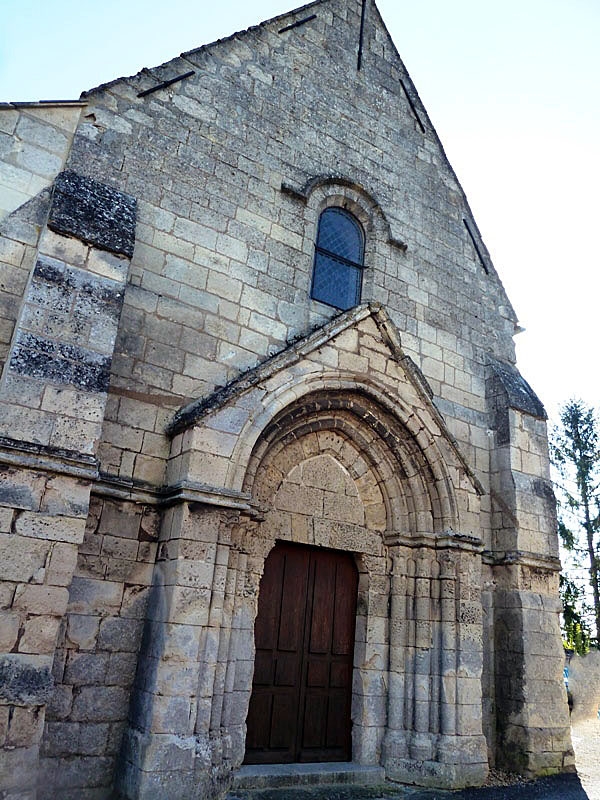 L'entrée de l'église - Vez