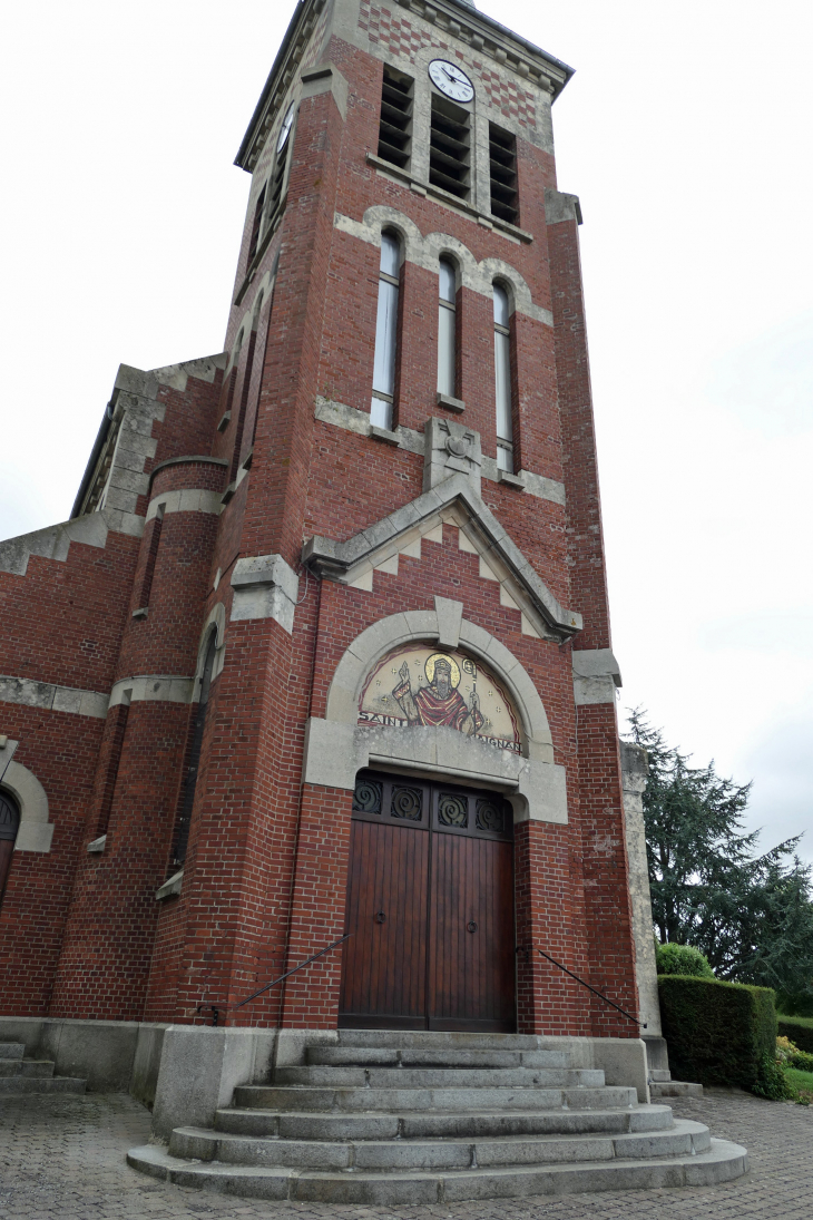 L'entrée de l'église - Ablaincourt-Pressoir