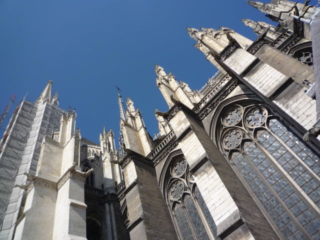 Rayon de soleil sur la cathédrale. - Amiens