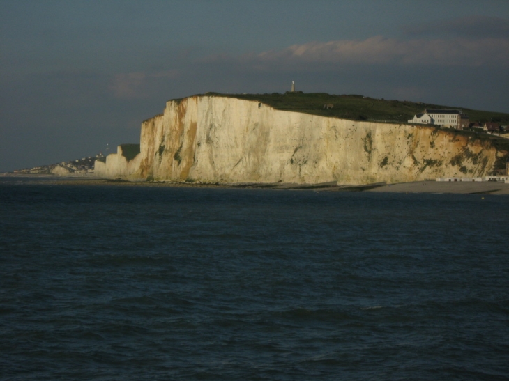 Falaises de Ault vue du large