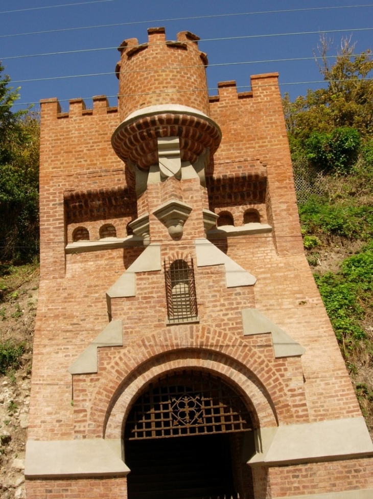 PORTE MONUMENTALE DU CHATEAU - Ault