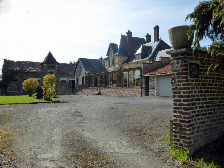 Dans le village - Bouchavesnes-Bergen