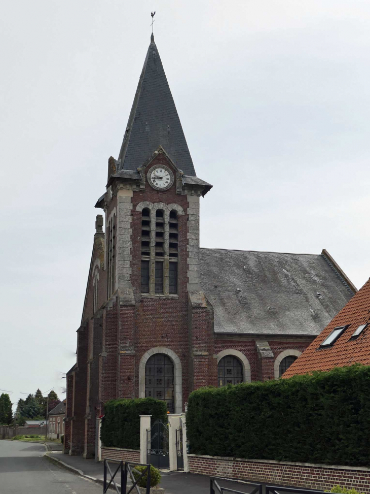 Vers l'église - Carrépuis