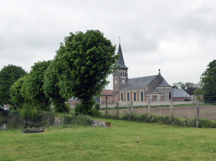 L'église et la mare - Champien