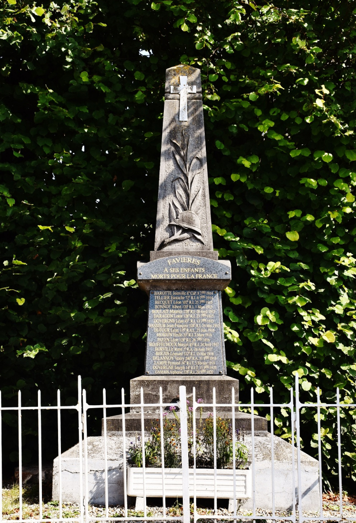 Monument-aux-Morts - Favières