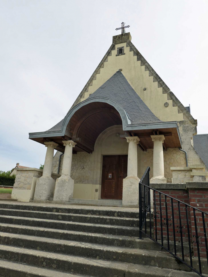 L'entrée de l'église - Fescamps