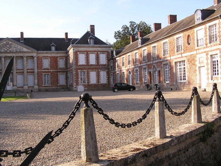 Chateau - Hénencourt