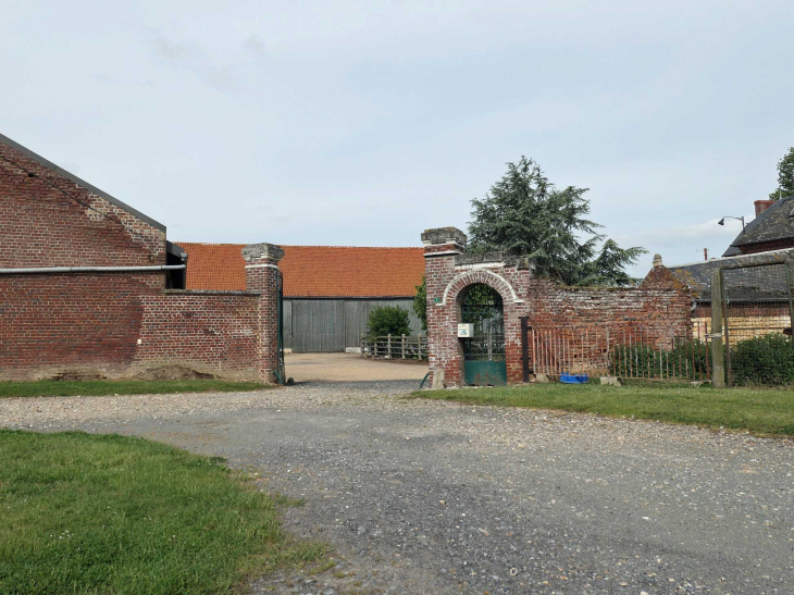 Entrée de ferme - Herly