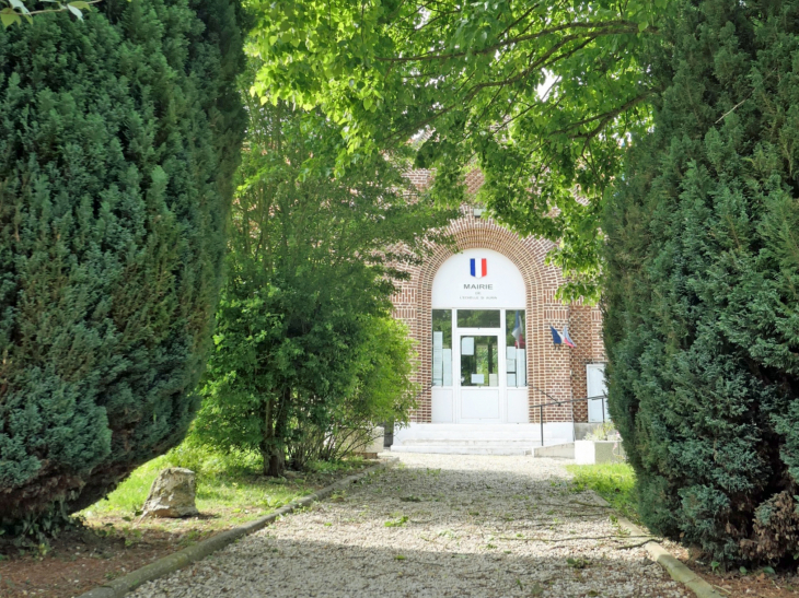 Vers la mairie - L'Échelle-Saint-Aurin