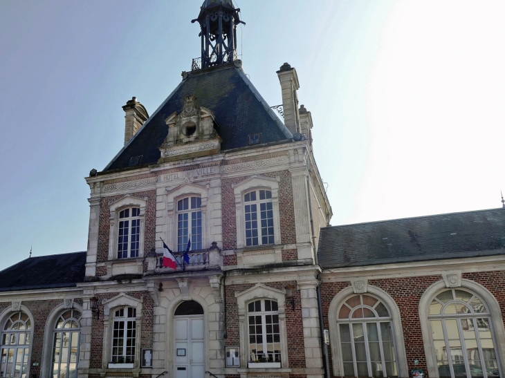 L'hôtel de ville - Long