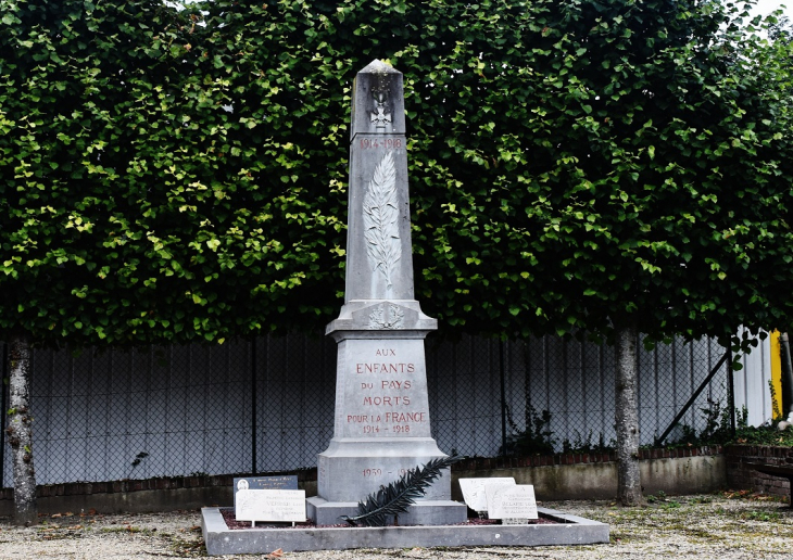 Monument-aux-Morts - Moislains