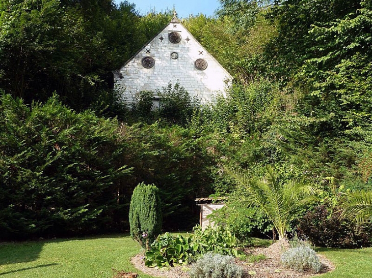 La chapelle dans le parc - Naours