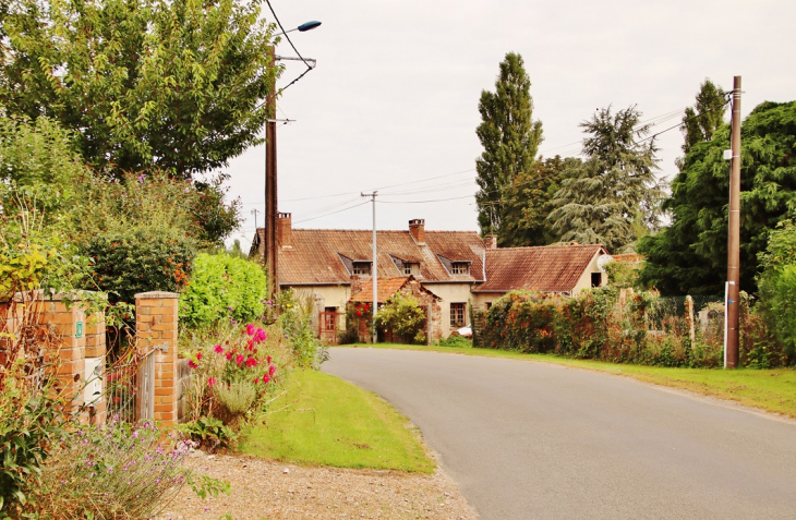 La Commune - Ponches-Estruval