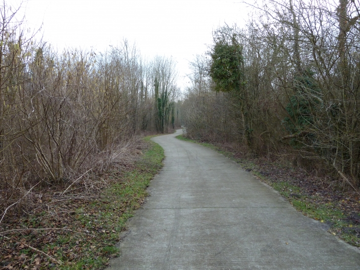 La Piste cyclable chemin des matelots - Saint-Quentin-en-Tourmont