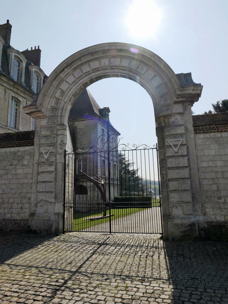 L'entrée de l'abbaye royale - Saint-Riquier