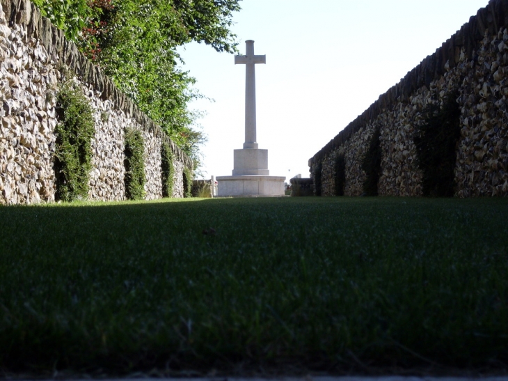 Le cimetiere Anglais - Senlis-le-Sec