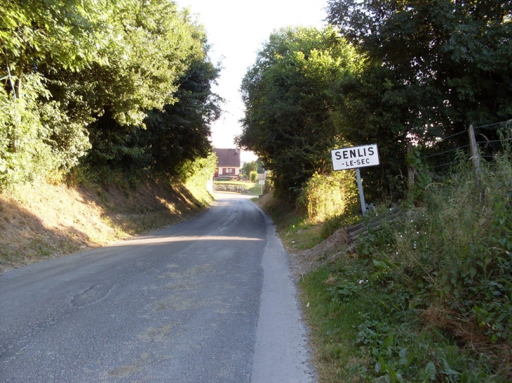 Le village - Senlis-le-Sec