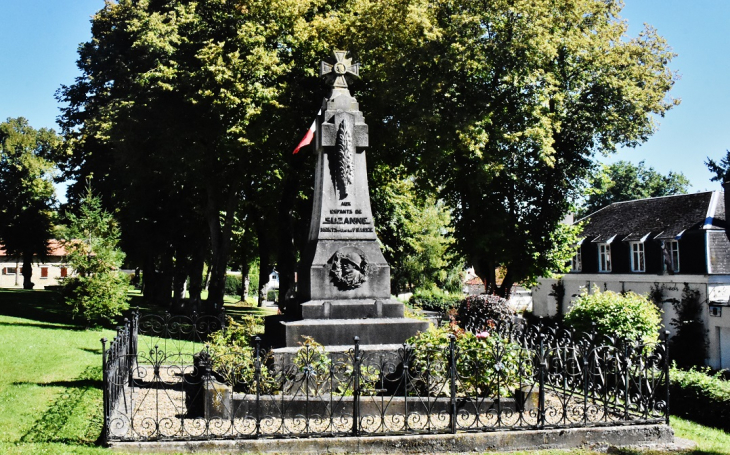 Monument-aux-Morts - Suzanne