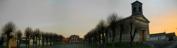 L'école, l'église de Vaux-sur-Somme