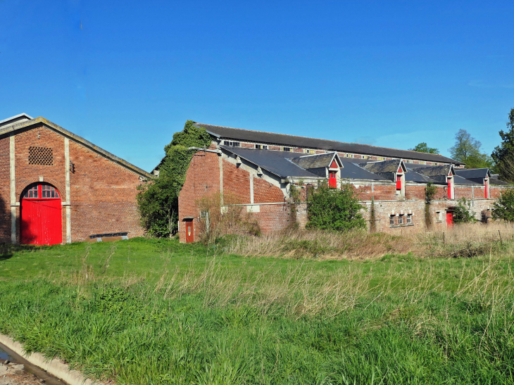 Ancienne usine - Villers-Faucon