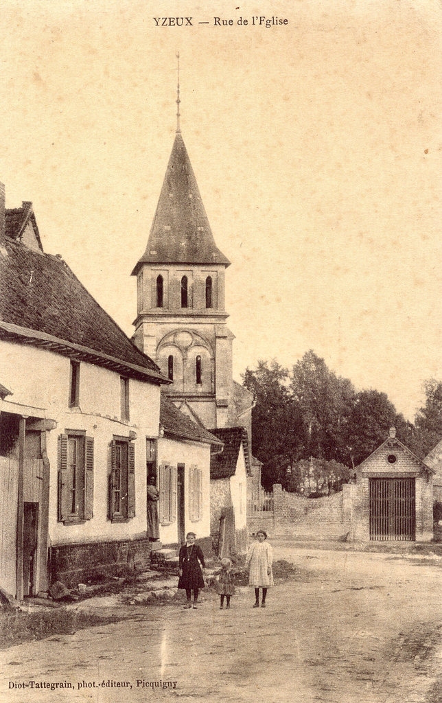 Rue de l'Eglise - Yzeux