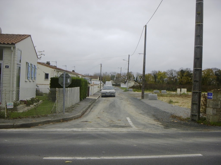 Cité du grand chemin deouis l'avenue du grand chemin - Aigrefeuille-d'Aunis