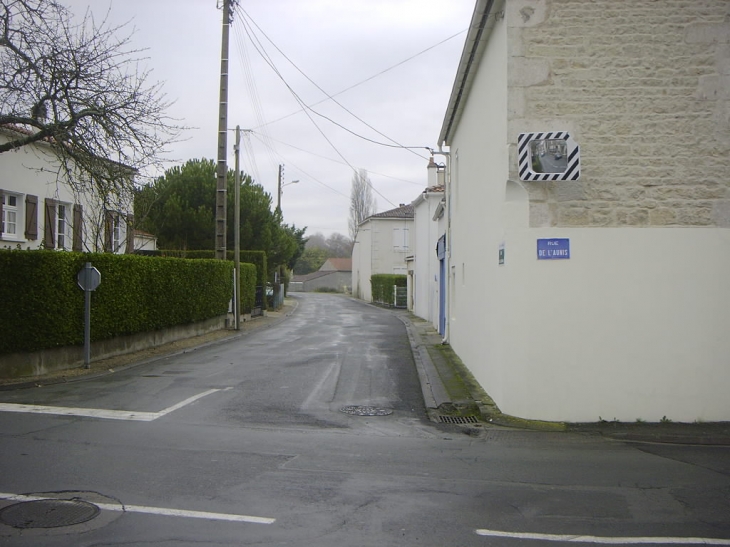 Rue des Artisans depuis la rue de l'Aunis - Aigrefeuille-d'Aunis