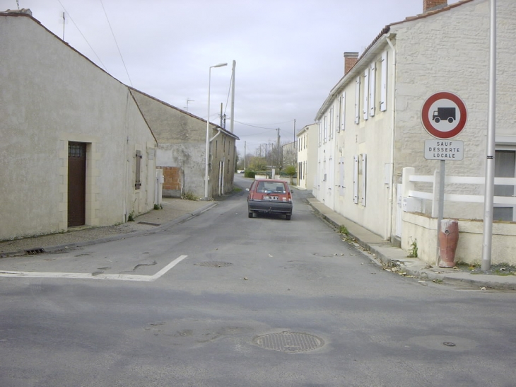 Rue Péré en prolongement de la rue des Ormes - Aigrefeuille-d'Aunis