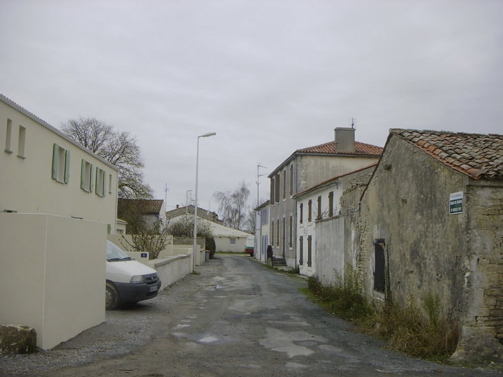 Ruelle du moulin de Brassepot depuis la rue de la Gare - Aigrefeuille-d'Aunis