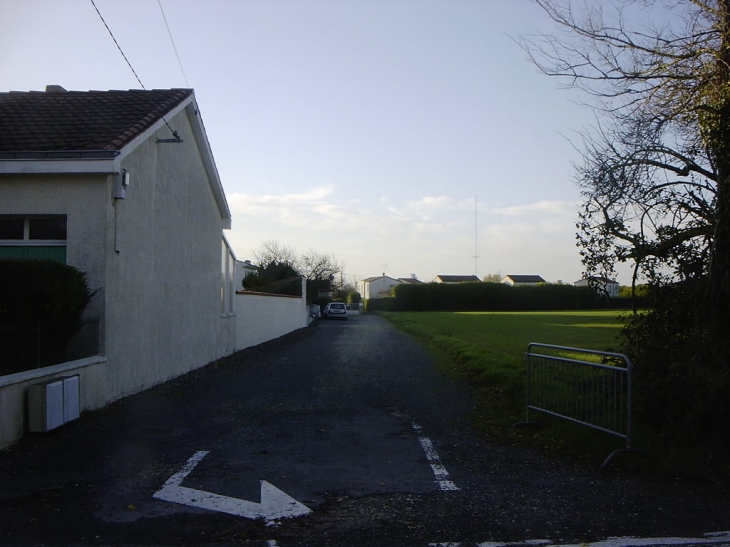 Chemin des Ecoliers depuis la rue des Ecoles - Aigrefeuille-d'Aunis