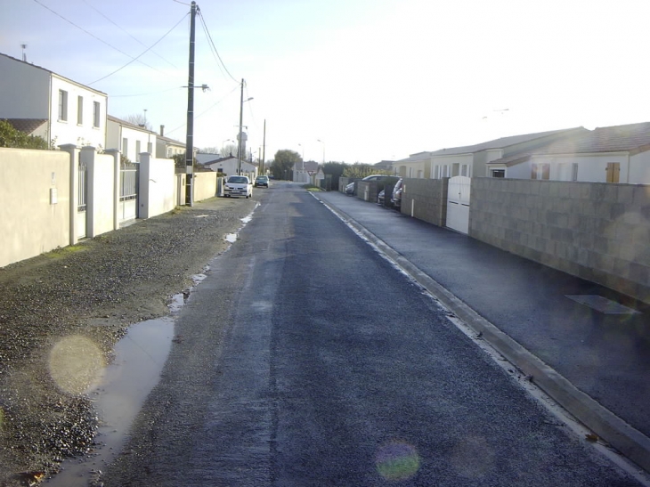 Rue de la Grande Raise depuis la rue des prés en allant vers la rue du vieux Fief - Aigrefeuille-d'Aunis