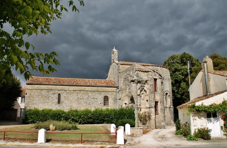 <église Saint-Laurent - Bouhet