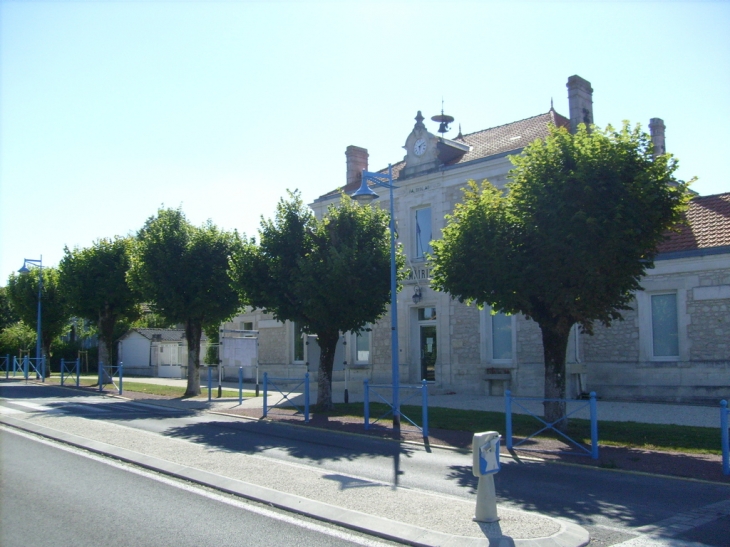 Mairie de chaillevette