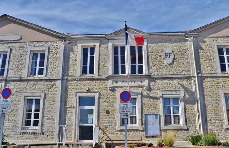 La Mairie  - Charron