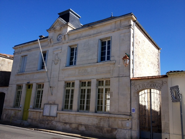 La mairie. - Chenac-Saint-Seurin-d'Uzet