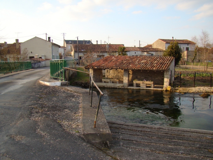 Entrée du village - Courcelles