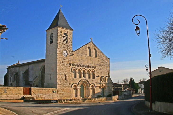 Eglise  st  martin  de  fontaines  d  ozillac - Fontaines-d'Ozillac