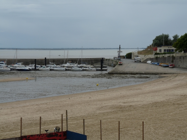 Le port de Fouras par   dch