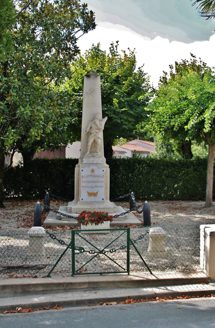 Monument aux Morts - Genouillé