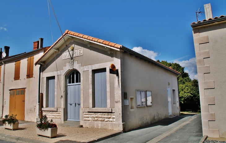 La Mairie - Genouillé