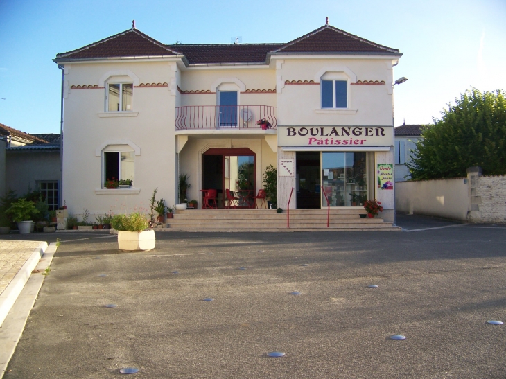 Boulangerie, Pâtisserie ,vente de plantes fleuries ,Jarnac Champagne - Jarnac-Champagne