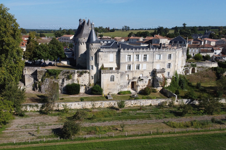 Château de Jonzac