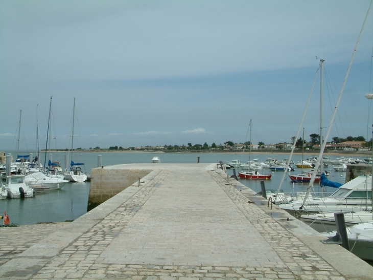 La Flotte: le port de plaisance