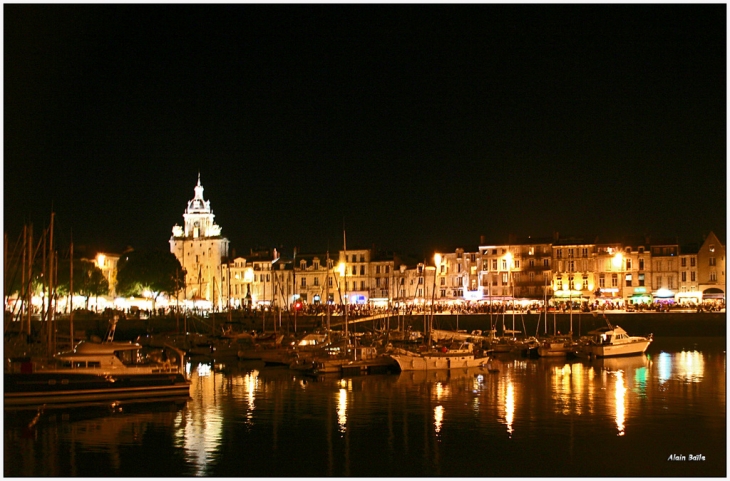 Le port la nuit - La Rochelle