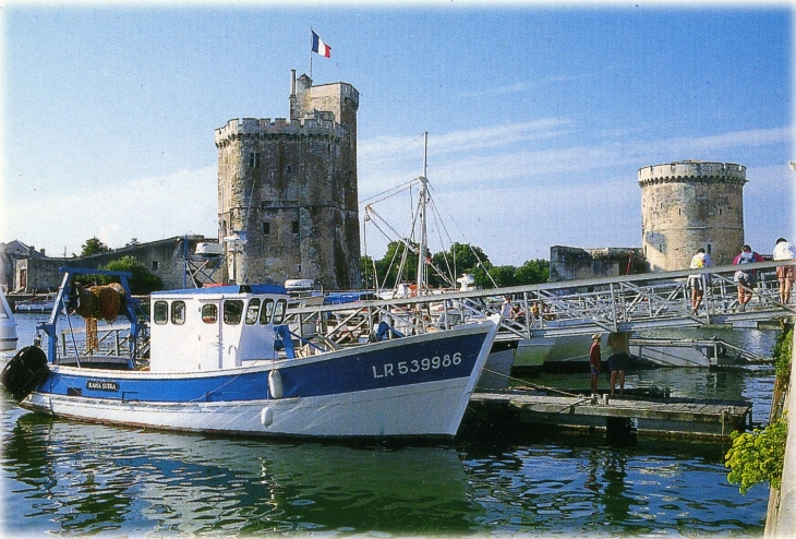 Le Vieux Port (carte postale de 1990) - La Rochelle