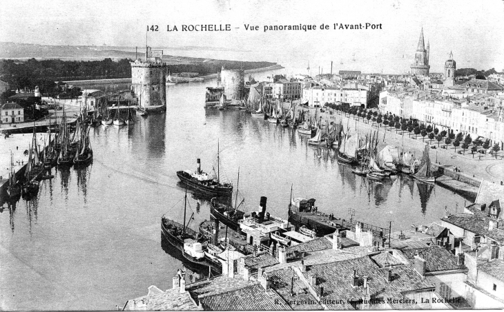 Vue Panoramique de l'Avant-Port (carte postale de 1916) - La Rochelle